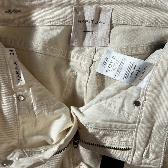 Habitual Jeans- Marina in Natural (size 24) - Picture 4 of 6